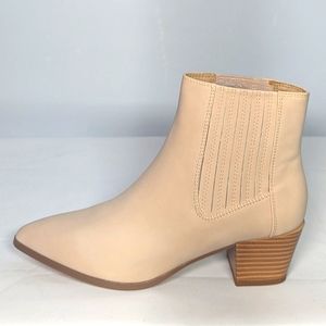 NEW Coutgo Womens Ankle Boots Chunky Heel Pointed Toe Side Sz 7.5 cream